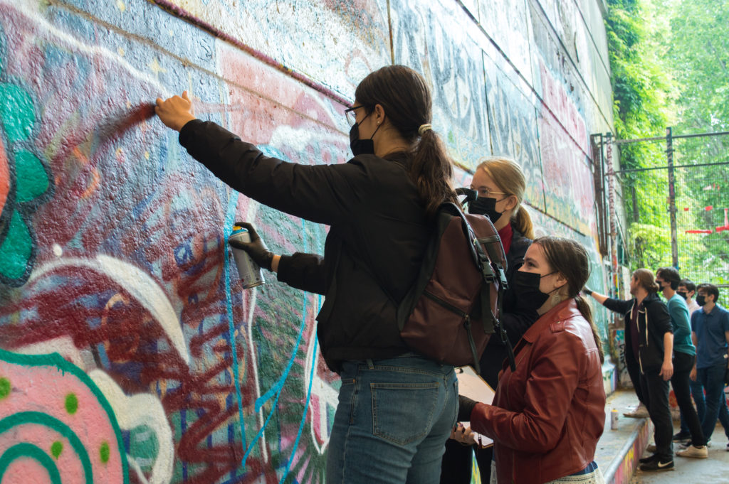 école projet artistique pédagogique adolescent peinture street art mur graffiti