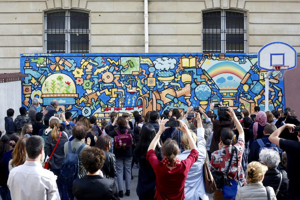 fresque_streetart_graffiti_pédagogique_collaborative_murale_école_scolaire_créatif_atelier33