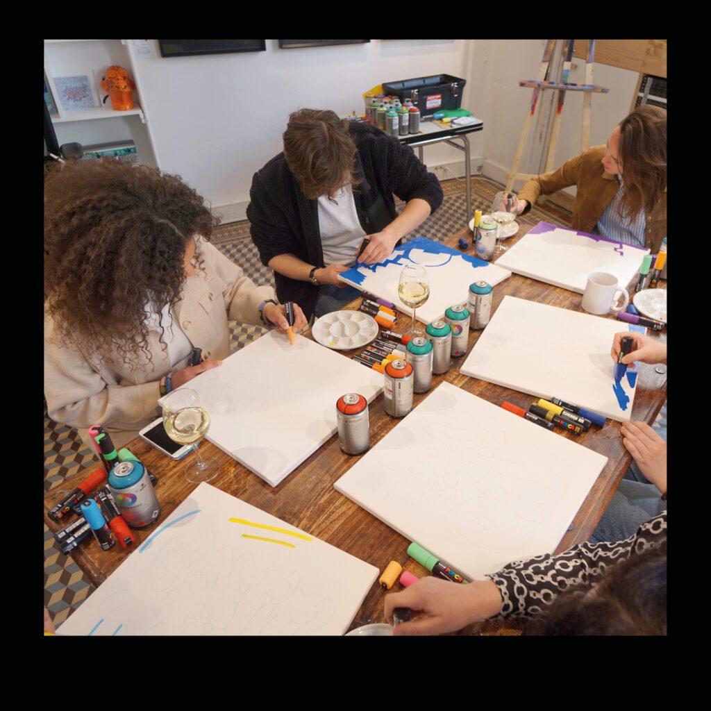 Atelier-graffiti-sur-toile-groupe